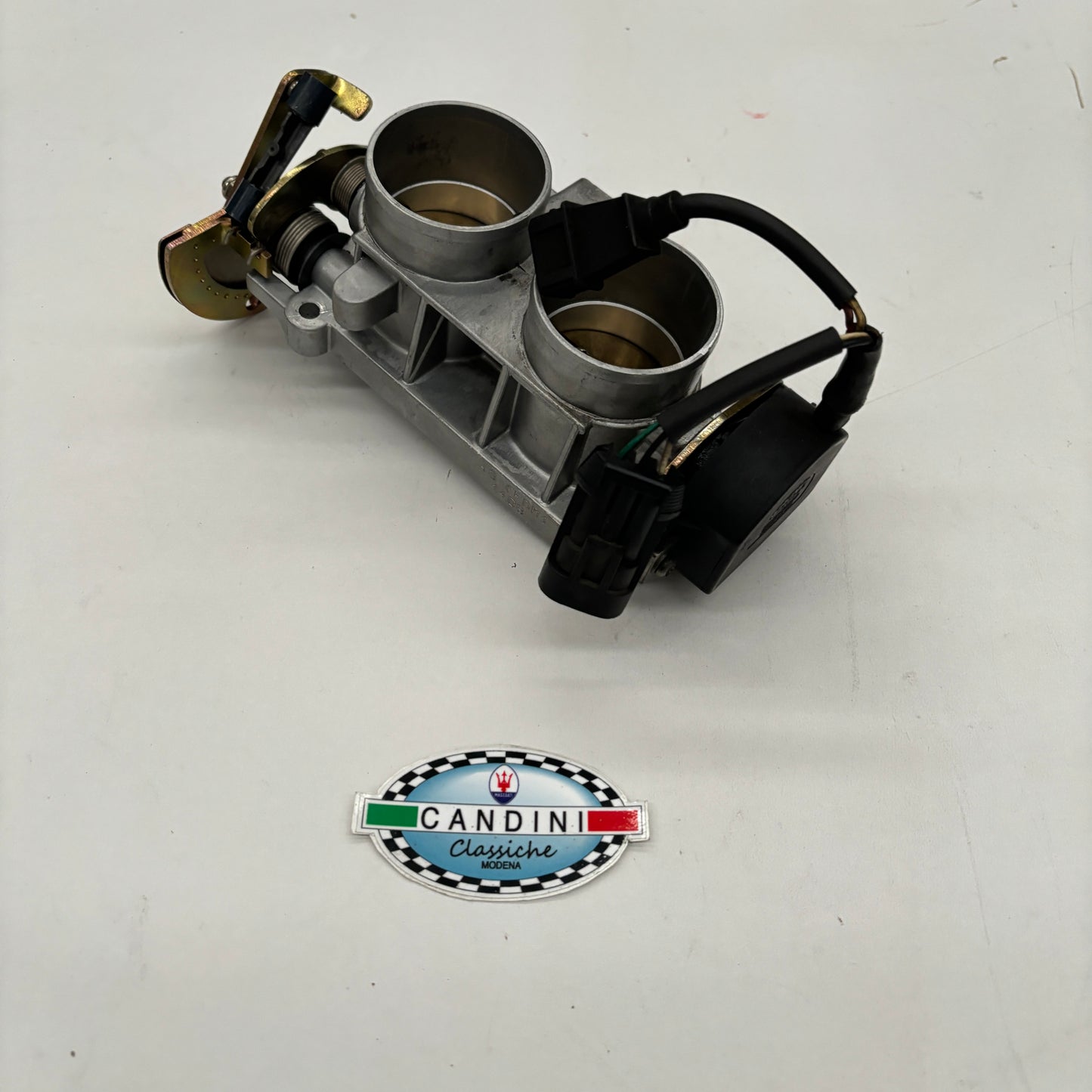 578064610 CORPO FARFALLATO COMPLETO PER MASERATI 4 PORTE 8 CILINDRI IV